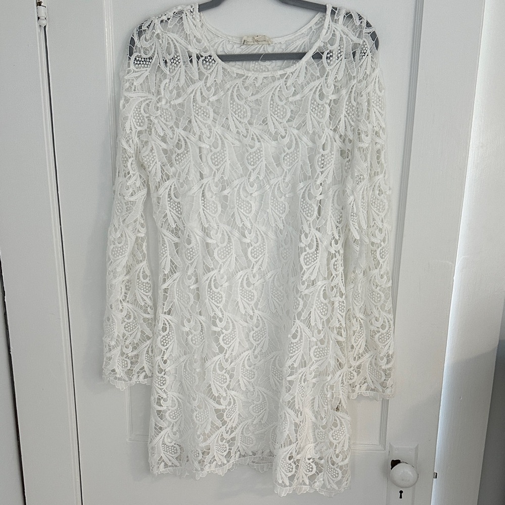 Elegant White Lace Dress
